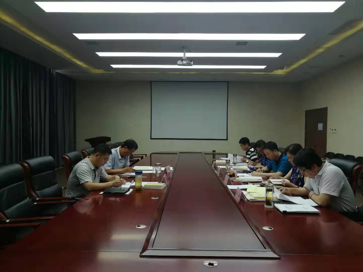 集中学习张富清.jpg